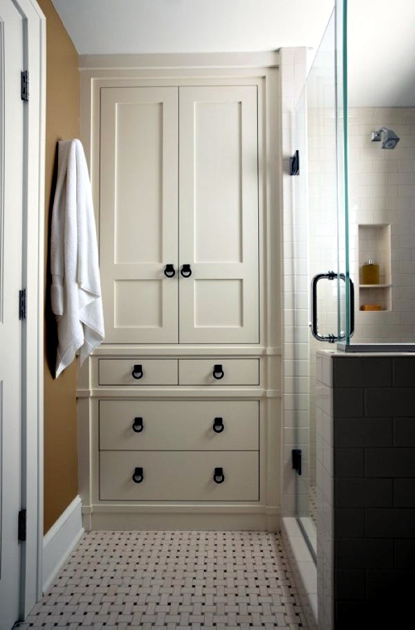 Practical suggestions to organize your bathroom