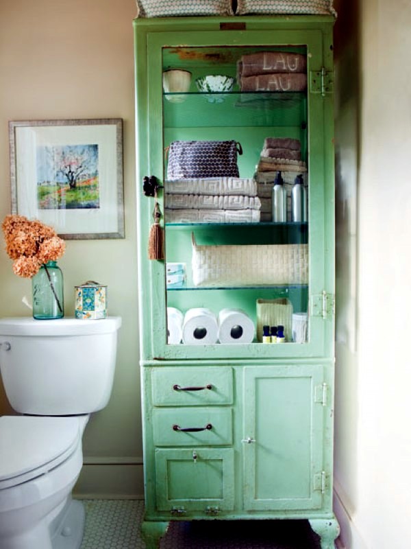 Practical suggestions to organize your bathroom