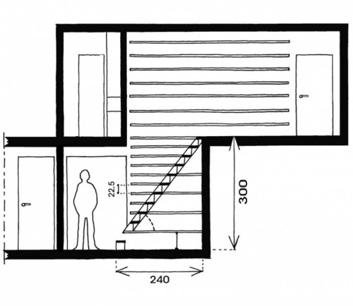 Install the library in the stairwell - practical and interesting idea