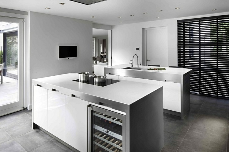 Stainless steel kitchen faucet - How can you set up your modern kitchen