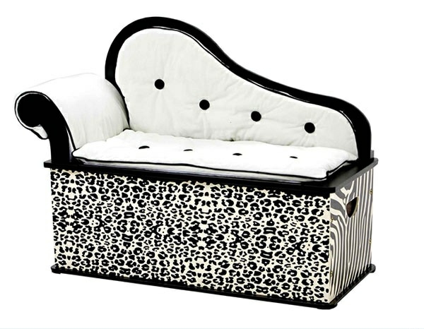 A bedroom bench with animal pattern is one of the coolest bedroom furniture at all A bedroom bench with animal pattern is one of the coolest bedroom furniture at all