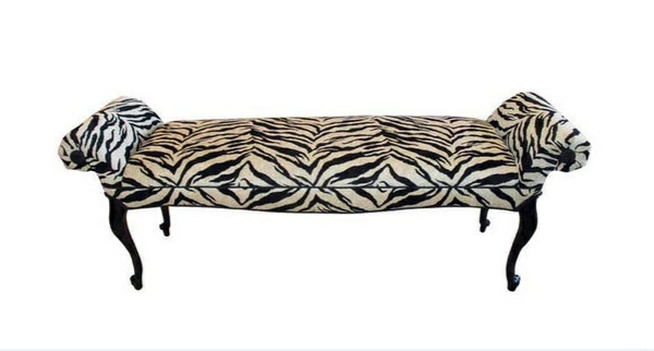 Schlafzimmermöbel - A bedroom bench with animal pattern is one of the coolest bedroom furniture at all