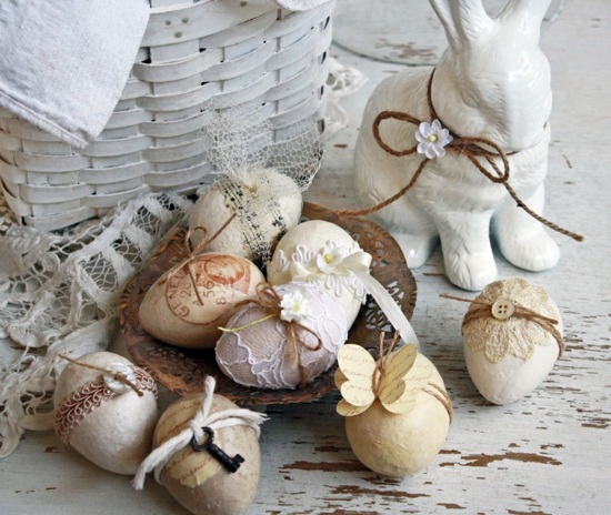 Easter decoration ideas with brightly painted and splendidly decorated Easter eggs