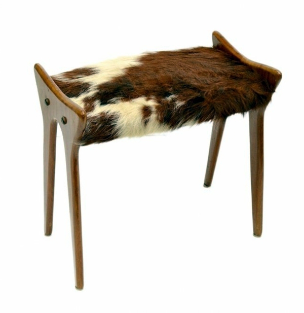 Kuhfellhocker and armchair - Cowhide as extravagant padding