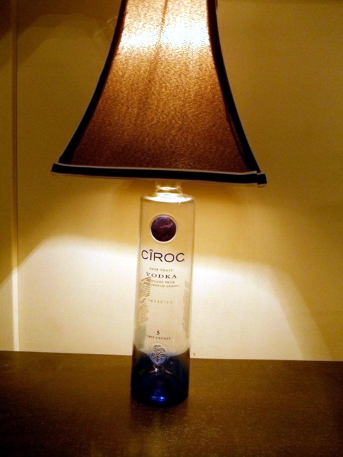 Tinkering with glass bottles - 15 creative DIY ideas to make you fun