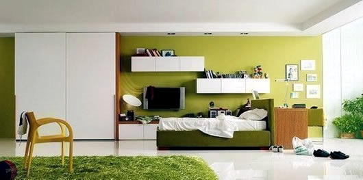 Unobtrusive teenage room Unobtrusive teenage room