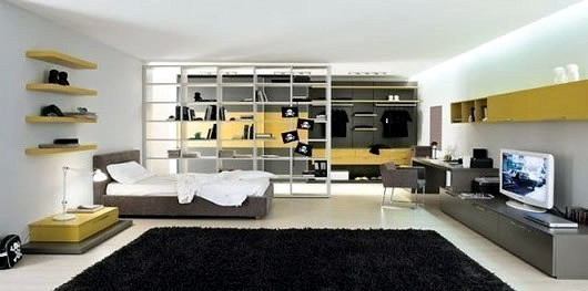 Unobtrusive teenage room Unobtrusive teenage room