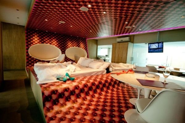 26 Futuristic Bedroom Designs