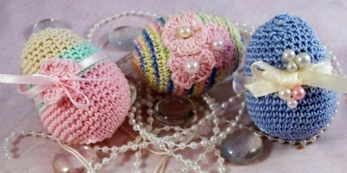 How to decorate your Easter eggs with textiles