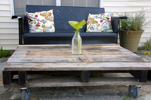 Furniture from wood pallets - 46 unique tips for you