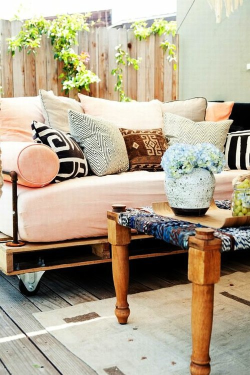 Furniture from wood pallets - 46 unique tips for you Furniture from wood pallets - 46 unique tips for you
