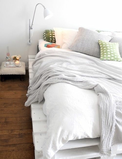 Furniture from wood pallets - 46 unique tips for you Furniture from wood pallets - 46 unique tips for you