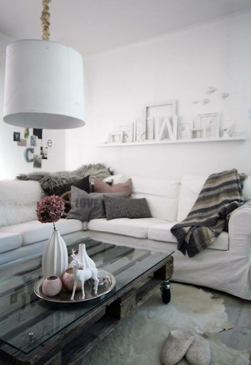 Furniture from wood pallets - 46 unique tips for you