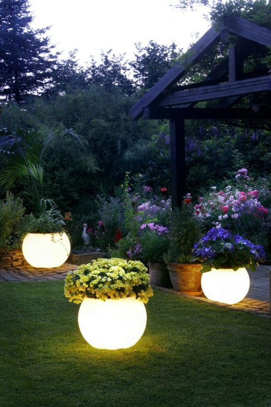 Cool Ideas for indirect lighting in the garden - Brighten the nights in the open!