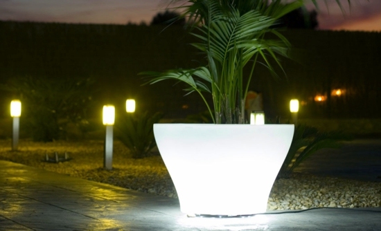 Cool Ideas for indirect lighting in the garden - Brighten the nights in the open!