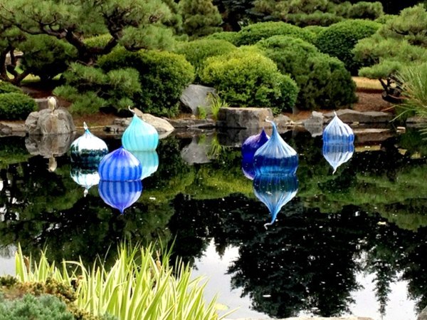 Contemporary - Botanical Gardens - the beautiful art of Chihuly