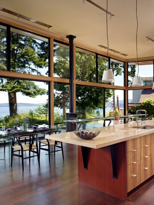 Innovative sustainable home in Washington, where nature and industry meet