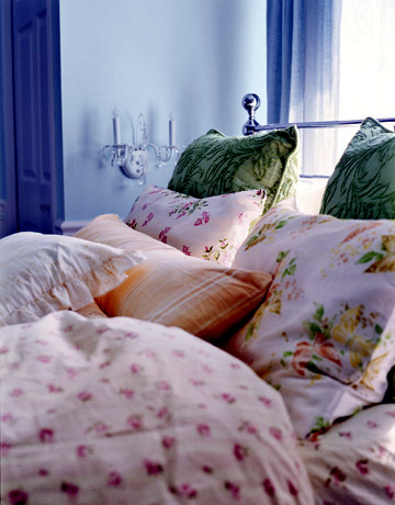Room - Design Trends for the guest room Room - Design Trends for the guest room