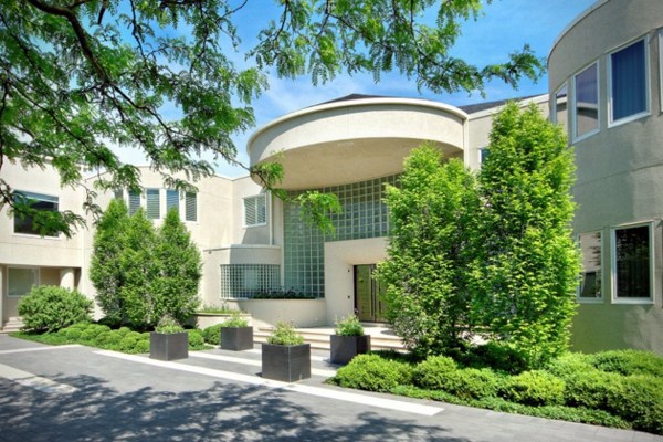 The grand villa of Michael Jordan in Chicago