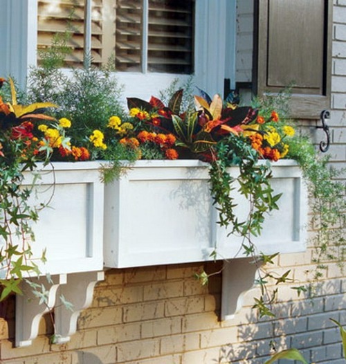 24 cool vintage flower pots in the garden