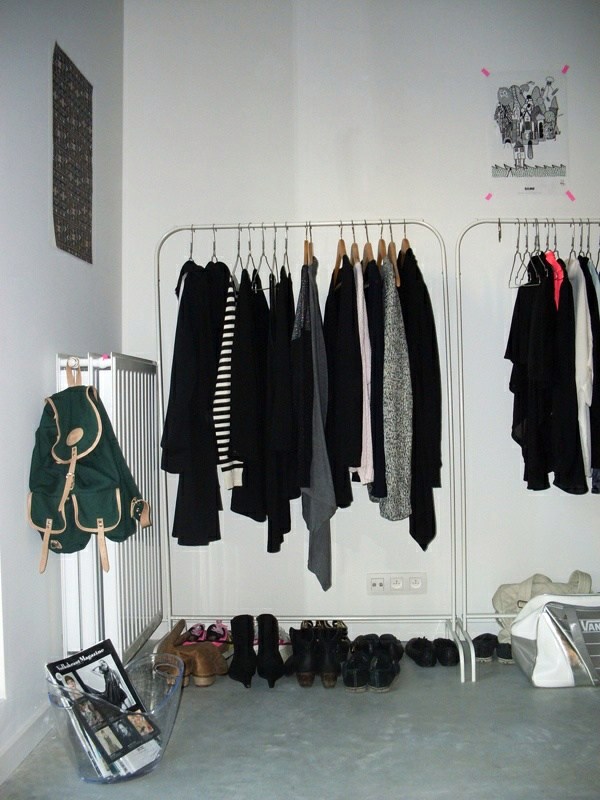 How to build a walk-in closet yourself?