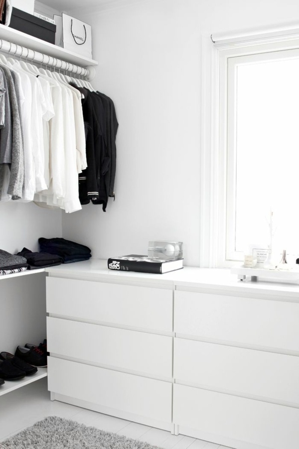 How to build a walk-in closet yourself?