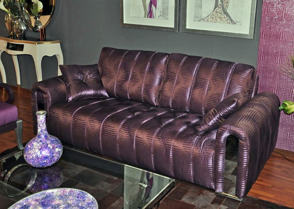 Purple-colored living room in impressive style Purple-colored living room in impressive style