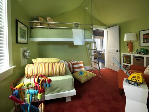 Designed 20 comfortable rooms with sloping ceilings youth