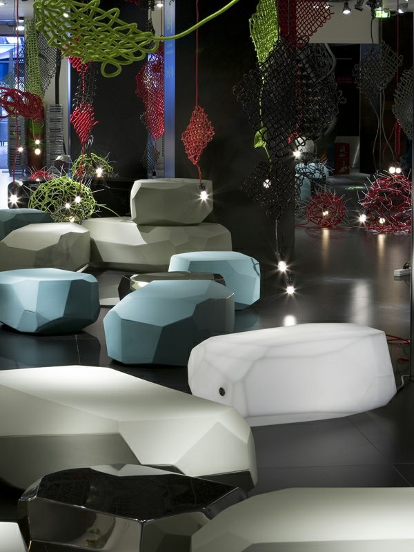 Möbel - Transparent plastic furniture chic seats, stools and tables by Serralunga Möbel - Transparent plastic furniture chic seats, stools and tables by Serralunga