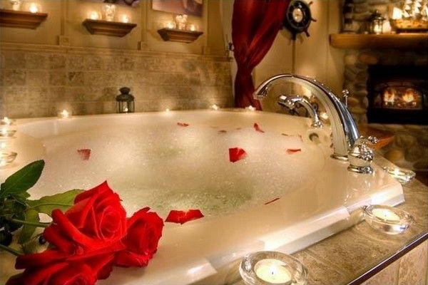 Bathroom with style offers relaxation and comfort