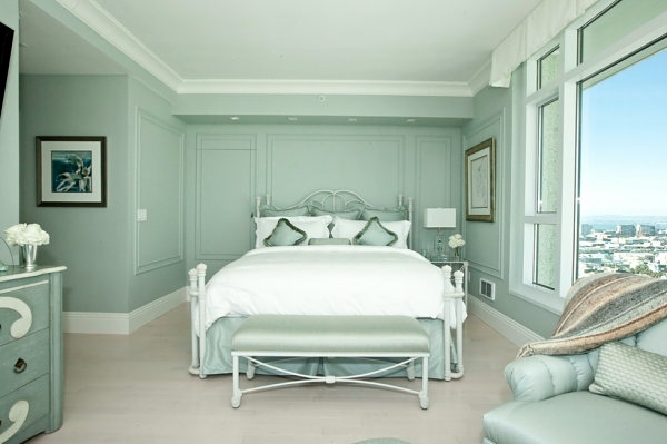 The interior cover with colors - How do the colors of the mood in your home
