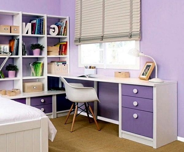 Desk for youth rooms