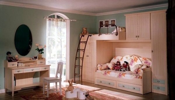 Desk for youth rooms