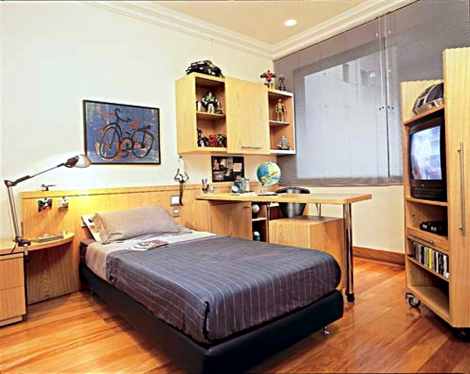 Desk for youth rooms