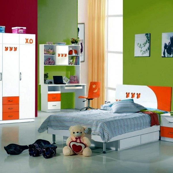Desk for youth rooms