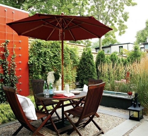 Garden Design - modern cool landscape gardening in the backyard