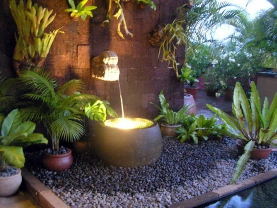 Garden Design - modern cool landscape gardening in the backyard