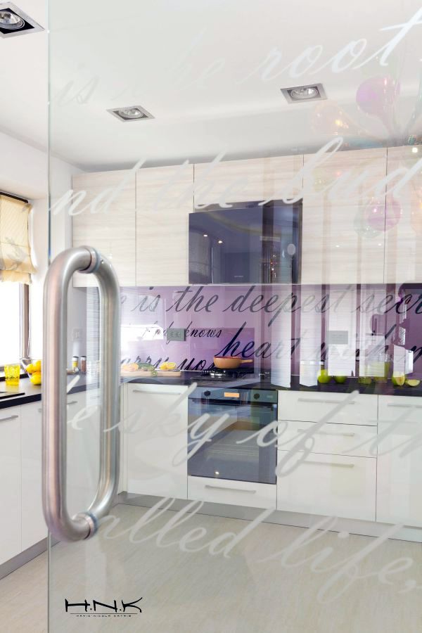 Contemporary - Modern apartment with vibrant color palette in the Romanian capital Bucharest Contemporary - Modern apartment with vibrant color palette in the Romanian capital Bucharest