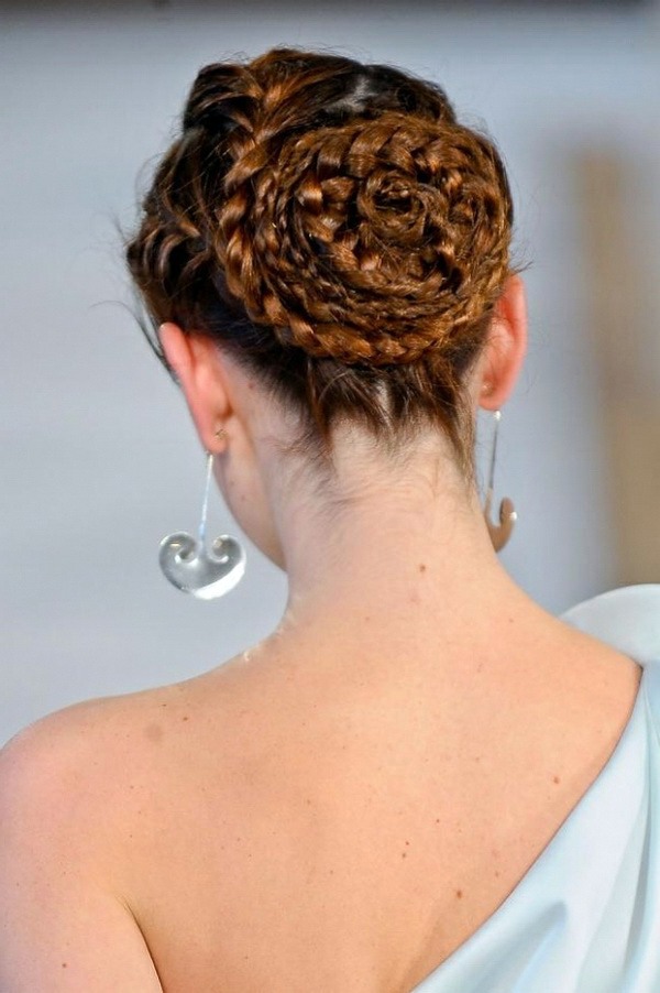 Wedding hairstyles to imitate for the modern bride