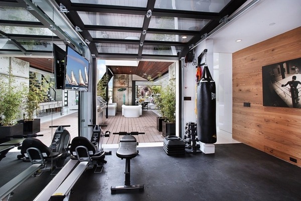 Modern luxury villa with elegant design in California