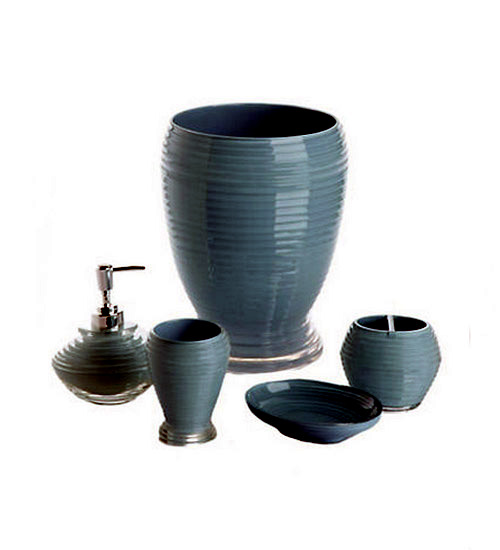 The color of the year 2014 by 20 decorative objects The color of the year 2014 by 20 decorative objects