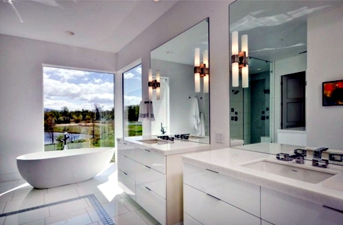 Dipped in colors: white color in bathroom