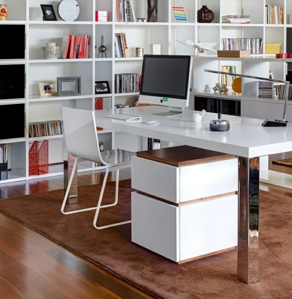 Computer tables, creating a creative working atmosphere