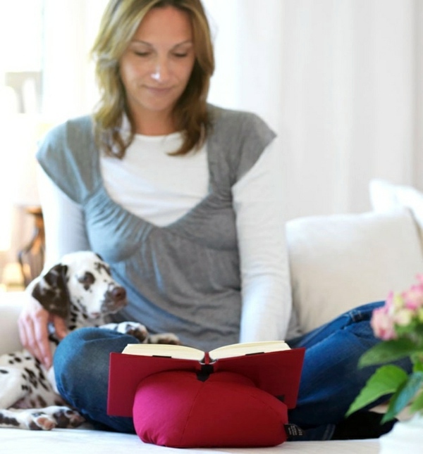DIY - Do it yourself - Leselotte Patterns - How to Sew a reading pillow itself DIY - Do it yourself - Leselotte Patterns - How to Sew a reading pillow itself