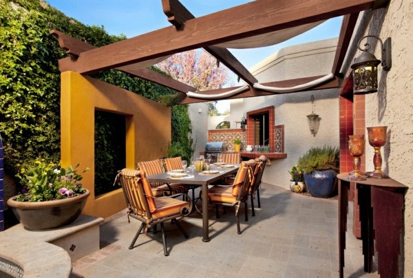 Color, decoration and other distinctive Mediterranean architecture Color, decoration and other distinctive Mediterranean architecture