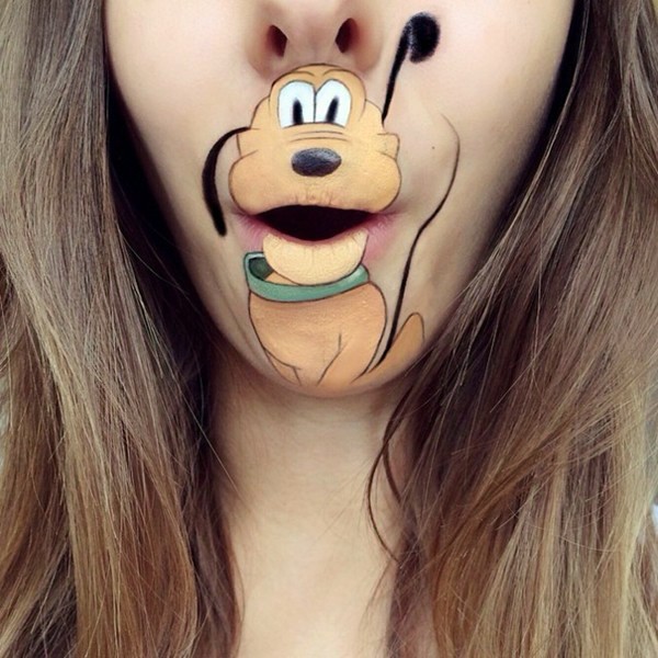 Creative make-up artist transforms her lips in cool cartoon characters