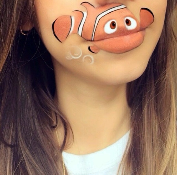 Creative make-up artist transforms her lips in cool cartoon characters
