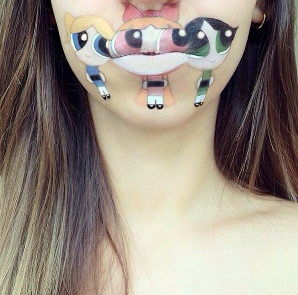 Creative make-up artist transforms her lips in cool cartoon characters