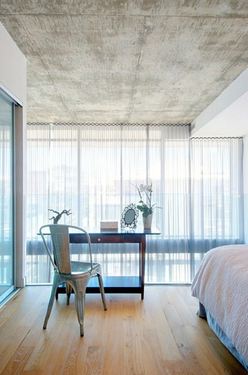 Quiet cool house, secluded in the Downtown Toronto