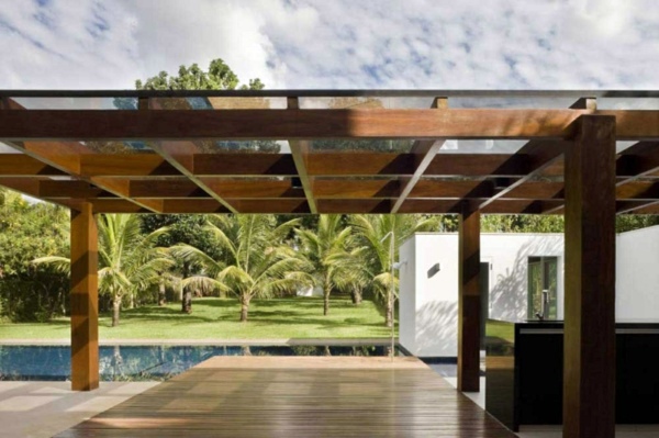 Remove the stains on the deck - Follow our tips!